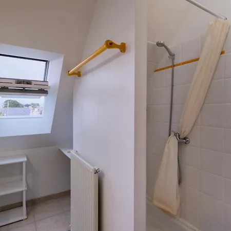 Ker Kelly - A 5 Min De La * 라튀르발